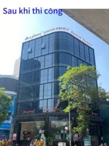 VÁCH KÍNH MẶT DỰNG
